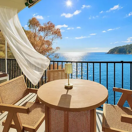 Unparalleled Sea View Apartment *